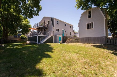 31 Terrace Ave, Warren, RI 02885-2233