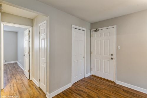510 Spruce Dr, Palatine, IL 60074-2317