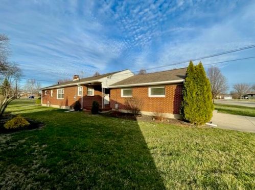 2541 Derr Rd, Springfield, OH 45503-2443