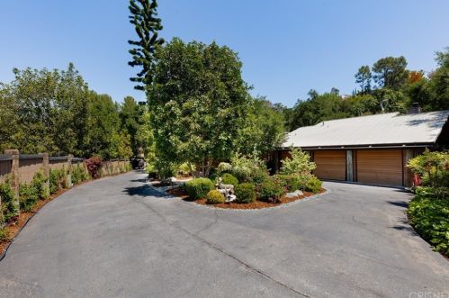 4567 Encino Ave, Van Nuys, CA 91316-3834