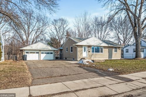 6930 Clayton Ave, South Saint Paul, MN 55076-2120