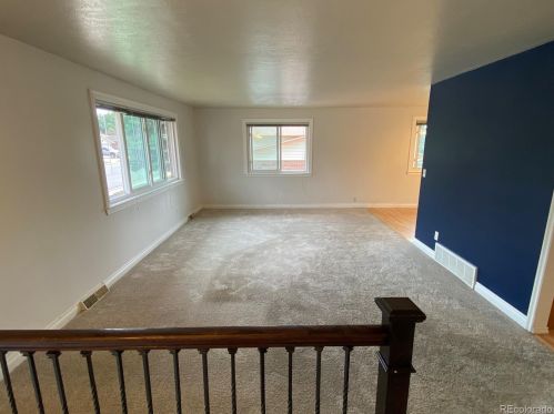 257 21st Ave, Denver, CO 80601-2581