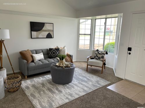 1689 Crystal Ridge Dr, Taylorsville, UT 84084-7423