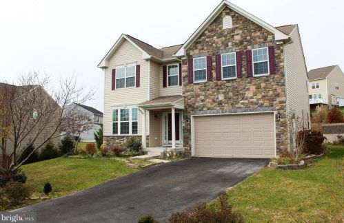 93 Five Forks Dr, Harpers Ferry, WV 25425-3308