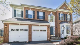 42864 Ridgeway Dr, Ashburn, VA 20148-4549