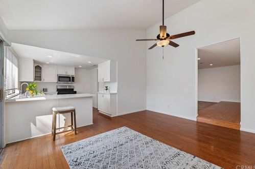 9850 Mcnicholl Dr, Riverside CA  92503-5521 exterior