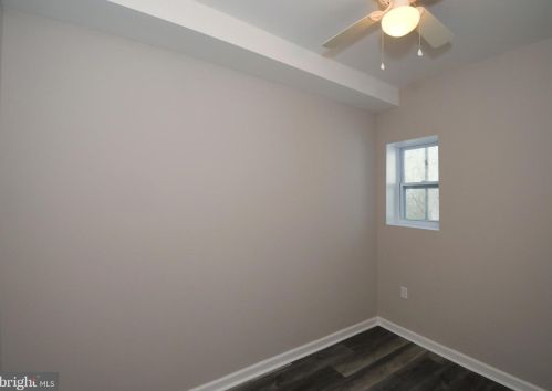 328 61 St, Philadelphia PA 19142-3402 exterior