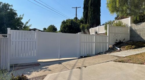 3800 Santa Carlotta St, Glendale CA 91214-1158 exterior