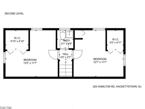 203 Hamilton Dr, Hackettstown NJ  07840-1327 exterior