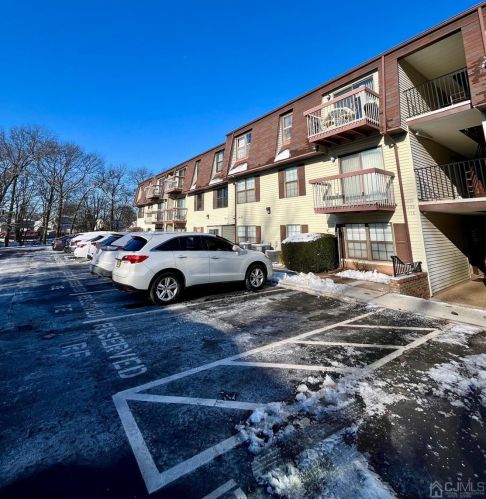 119 Wallace St, Edison, NJ 08817-3359