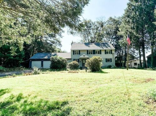 80 Mashentuck Rd, Killingly, CT 06239-2221