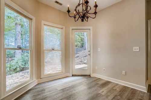 14 Forest Ridge Ct, Atlanta GA  30350-1802 exterior