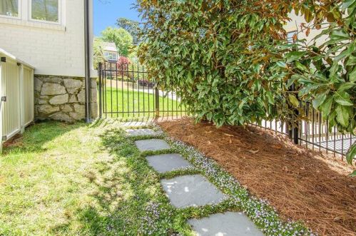 2654 Ellwood Dr, Atlanta GA  30305-3866 exterior
