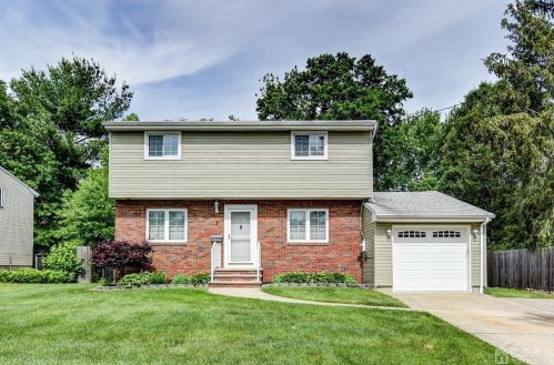 3 Andrew St, Old Bridge, NJ 08857-2211