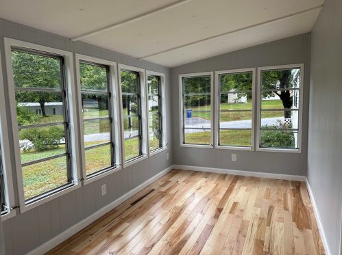 1 Woodgate Cir, Tilton, NH 03276-5606