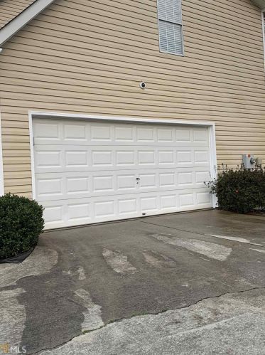 1305 Kathryn Ct, Stockbridge GA 30281-6736 exterior