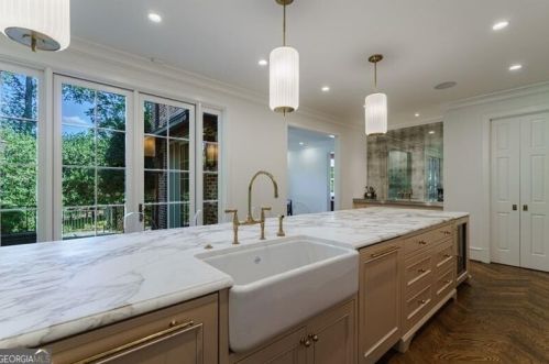 3180 Arden Rd, Atlanta GA  30305-1912 exterior