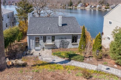 49 Wangonk Trl, East Hampton, CT 06424-2034