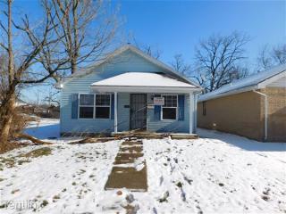 2961 Gale St, Indianapolis IN  46218-2950 exterior