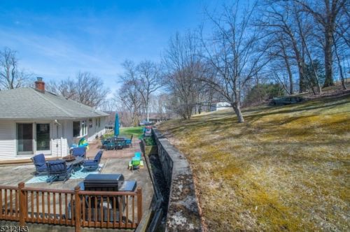 11 Appio Dr, Dover NJ  07869-2401 exterior