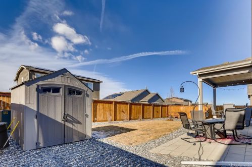 203 Kewaunee Way, Aurora CO 80016-4327 exterior