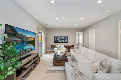 1769 Green Orchard Pl, Riverside CA  92508-8746 exterior