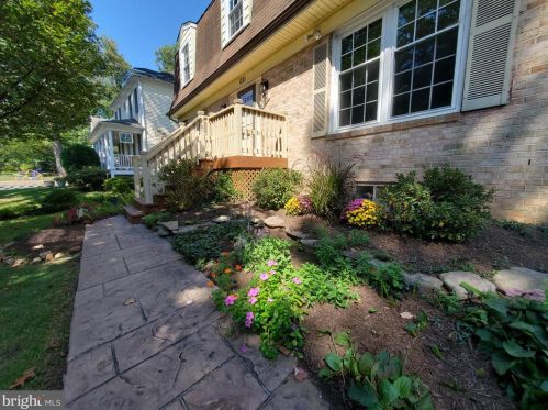 1221 Pinecrest Cir, Silver Spring, MD 20910-1627