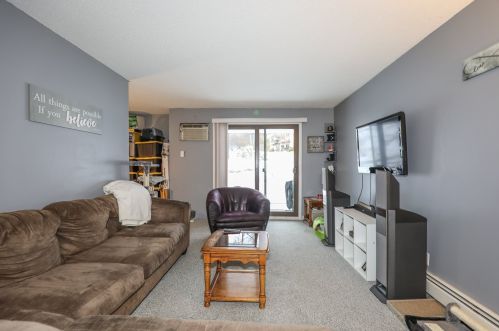 10 Strawberry Bank Rd, Nashua, NH 03062-5728
