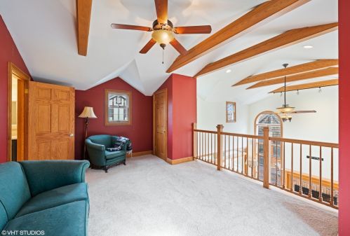 659 Riford Rd, Glendale Heights, IL 60137-3974