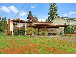 834 125 St, Seattle WA  98057-3465 exterior