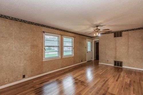 3125 Mesquite Rd, Fort Worth, TX 76111-6217