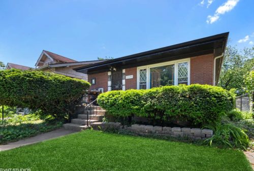 11330 Eggleston Ave, Chicago, IL 60628-4736