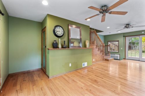 929 Duchess Ln, Saint Paul MN  55124 exterior