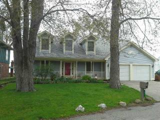 6411 Lakeway Dr, Toledo, OH 43616-4445