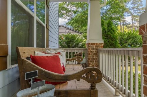 1648 Beacon Hill Blvd, Atlanta GA  30329-2556 exterior