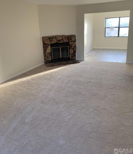 1923 Raspberry Ct, Edison, NJ 08817-2776