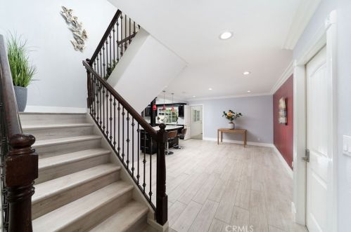 1332 Pembrooke Ln, Anaheim CA  92804-5434 exterior