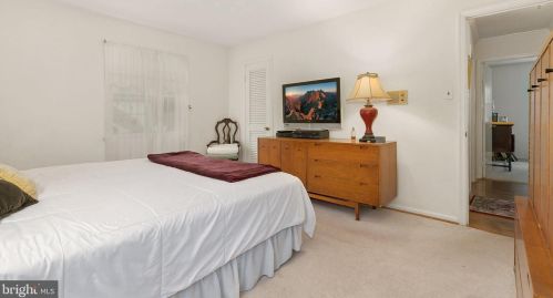 4 Locksley Ct, Silver Spring MD 20904-6321 exterior