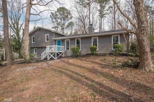 50 Hearthstone Dr, Newnan GA  30263-5629 exterior