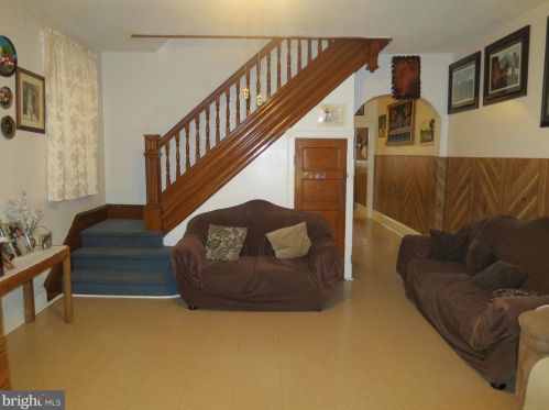 30 Benton St, Trenton, NJ 08609-2514