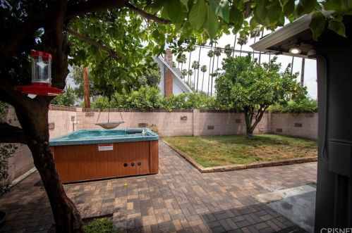 1205 Western Ave, Glendale CA  91201-1426 exterior