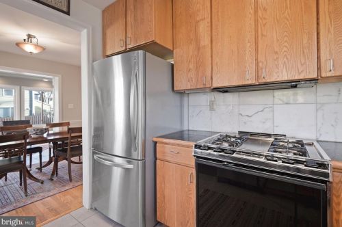 612 Pershing Dr, Silver Spring MD 20910-4341 exterior