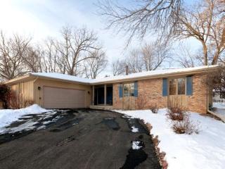 6014 Timberglade Cir, Minneapolis, MN 55438-1847