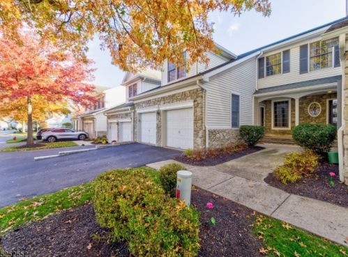 57 Westgate Dr, Annandale, NJ 08801-1653