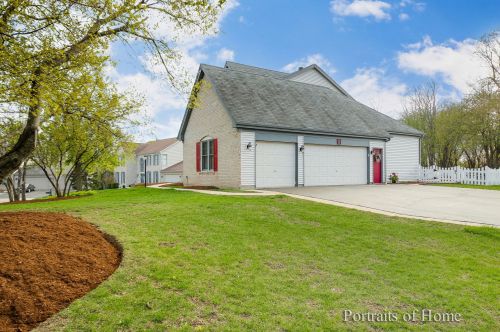 2 Rochester Ct, Barrington Hills, IL 60102