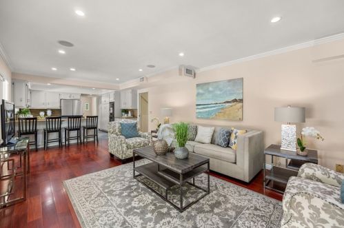 1430 Greenbriar Rd, Glendale CA  91207-1053 exterior