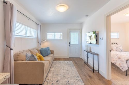 1596 Luxton St, Seaside, CA 93955-5036