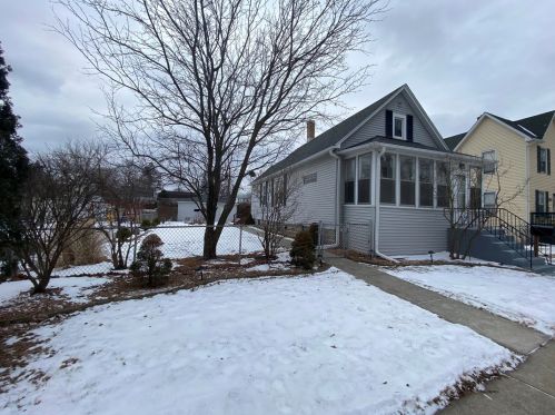 1457 Everett Ave, Des Plaines, IL 60018-2372