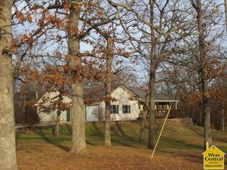880 1031 Rd, Deepwater, MO 64740-9239