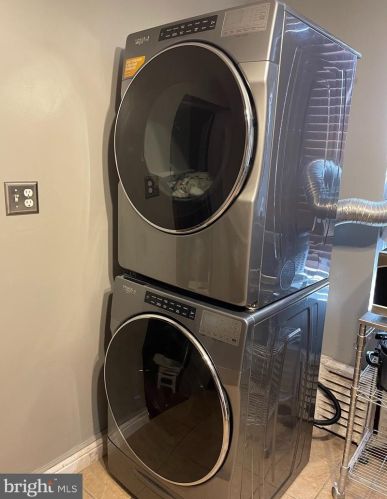 5820 Carpenter St, Philadelphia PA 19143-3010 exterior